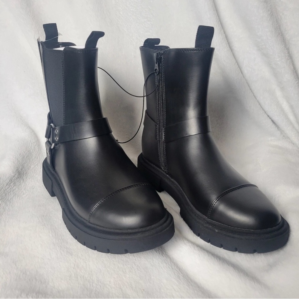 art class Black Lug Sole Chelsea Boots with Side Zipper - Picture 11 of 12